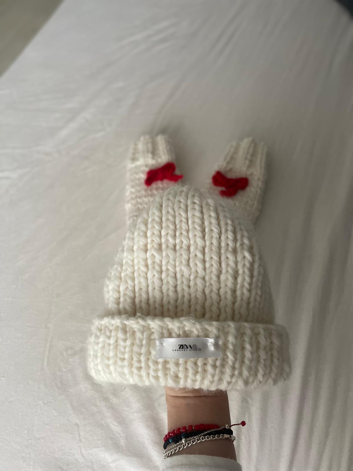 Knitted Wool Beanie - WHITE