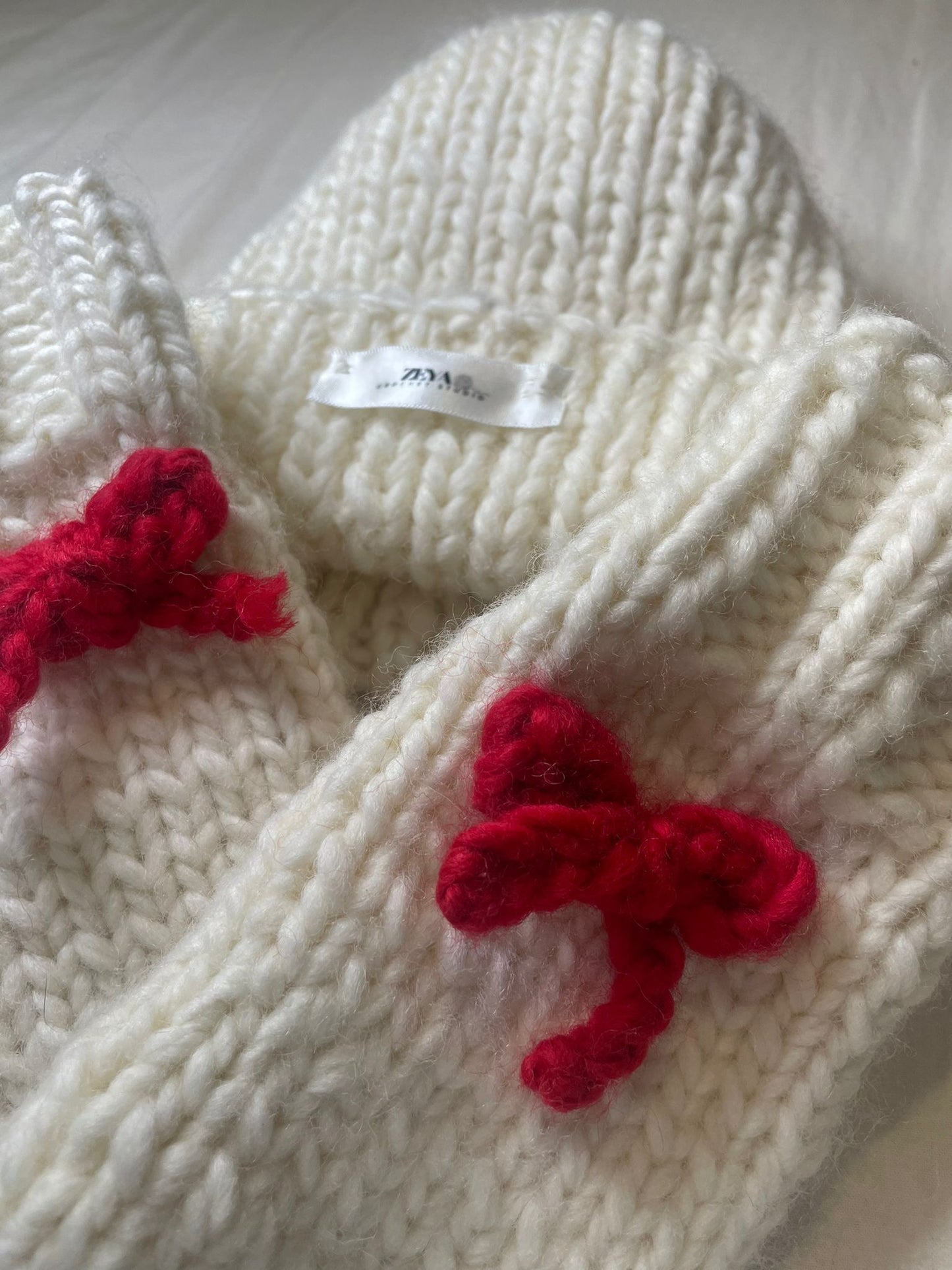 Knitted Wool Gloves- WHITE